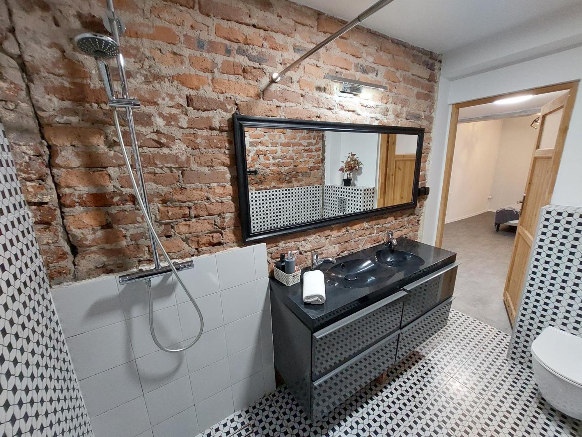 Flores Apartament Katowice Ruang foto